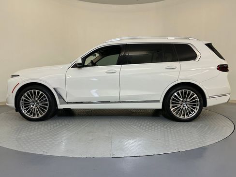 Used 2025 BMW X7 xDrive40i image 2