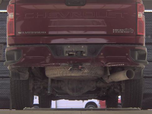 Used 2020 Chevrolet Silverado 2500 High Country w/ Gooseneck/5TH Wheel Package AWD/4WD image 6