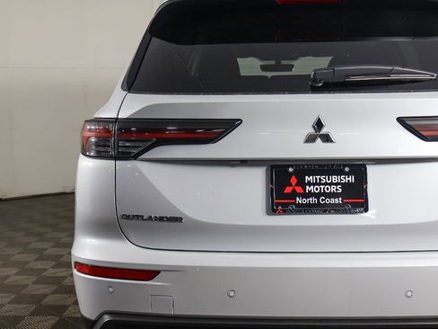New 2026 Mitsubishi Outlander ES FWD image 15