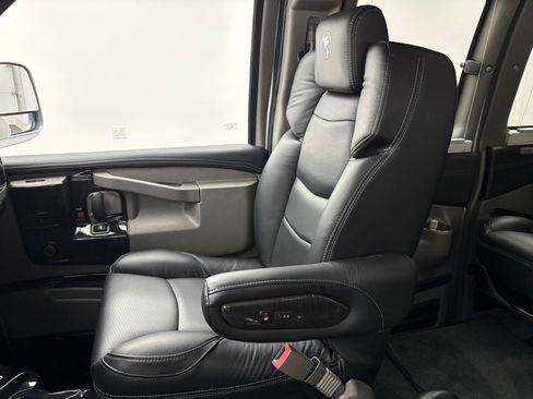 Used 2026 GMC Savana 2500 w/ Driver Convenience Package RWD image 49