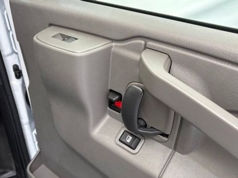 New 2026 Chevrolet Express 2500 RWD image 25