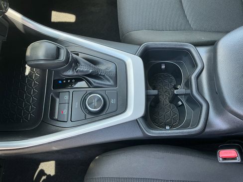 Certified 2025 Toyota RAV4 LE AWD/4WD image 15