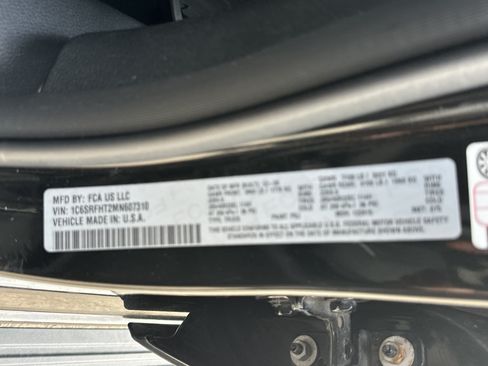 Used 2021 RAM 1500 Limited AWD/4WD image 34