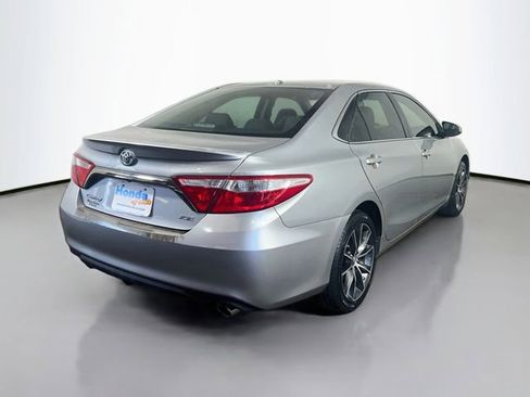 Used 2015 Toyota Camry XSE FWD image 8
