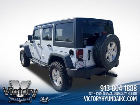 Used 2013 Jeep Wrangler Unlimited Sport AWD/4WD image 3