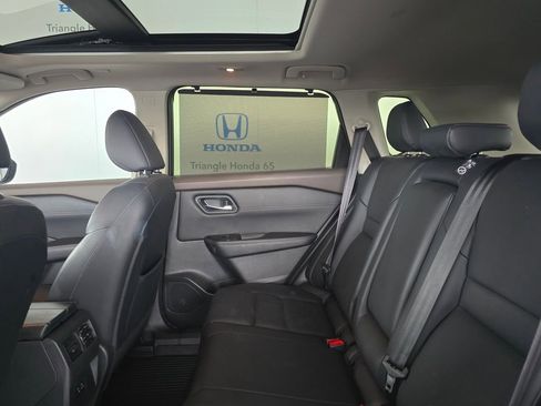 Used 2023 Nissan Rogue SV FWD image 16