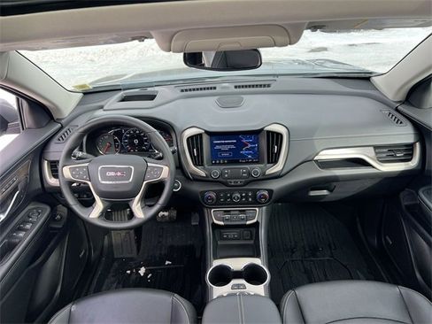 Used 2024 GMC Terrain Denali w/ Denali Premium Package image 21