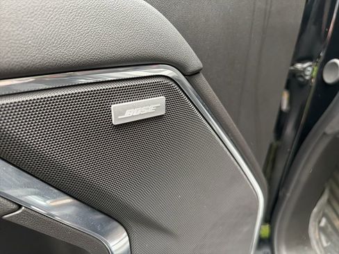 Used 2024 Chevrolet Silverado 1500 LT Trail Boss w/ LT Trail Boss Premium Package AWD/4WD image 17