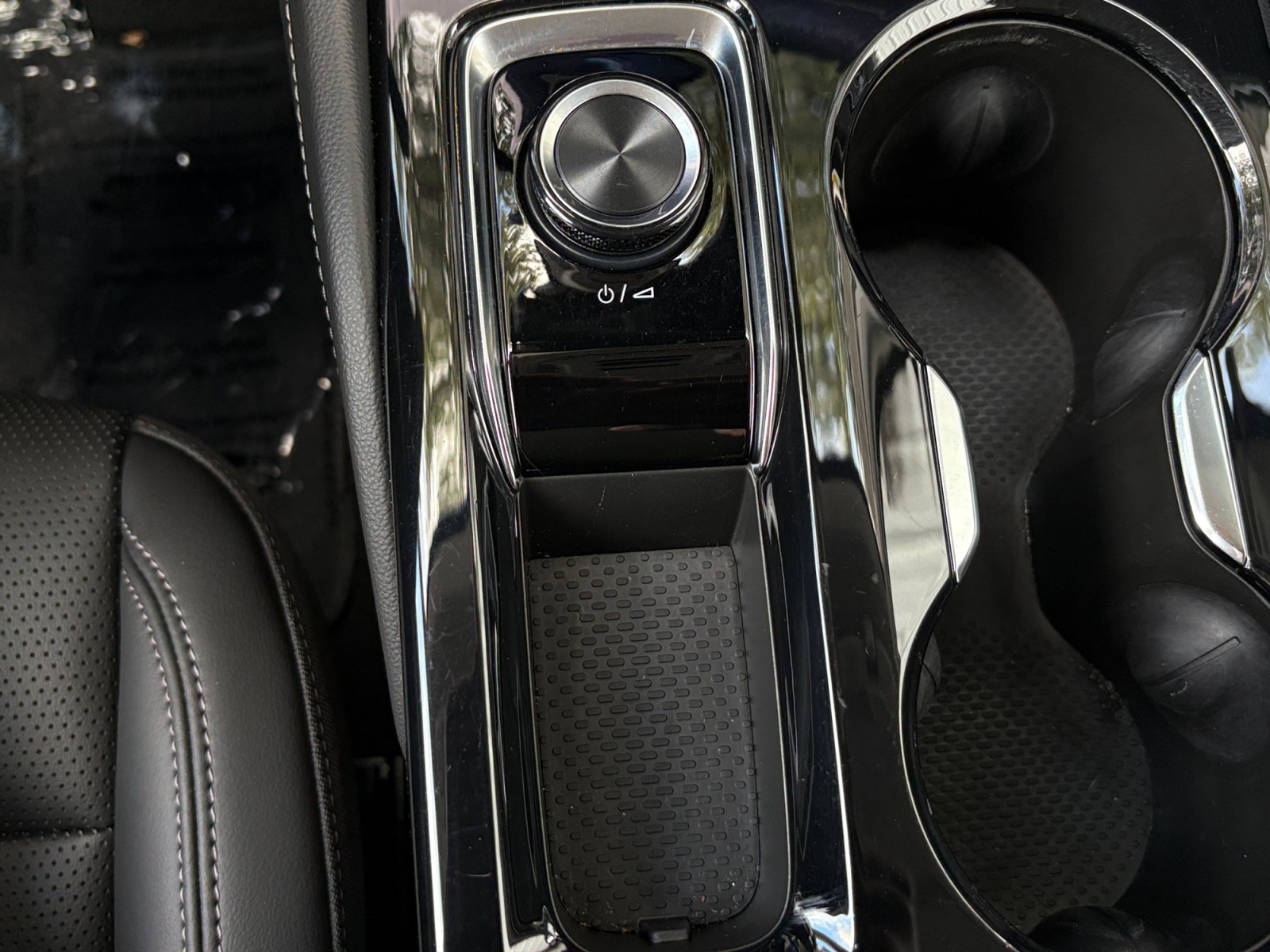 Used 2024 Buick Envision Preferred AWD/4WD image 17