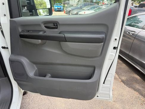 Used 2014 Nissan NV 2500 SV w/ Technology Package RWD image 15