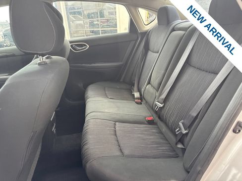 Used 2019 Nissan Sentra SV FWD image 14