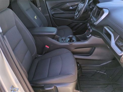 Certified 2022 GMC Terrain SLE w/ Driver Convenience Package image 27