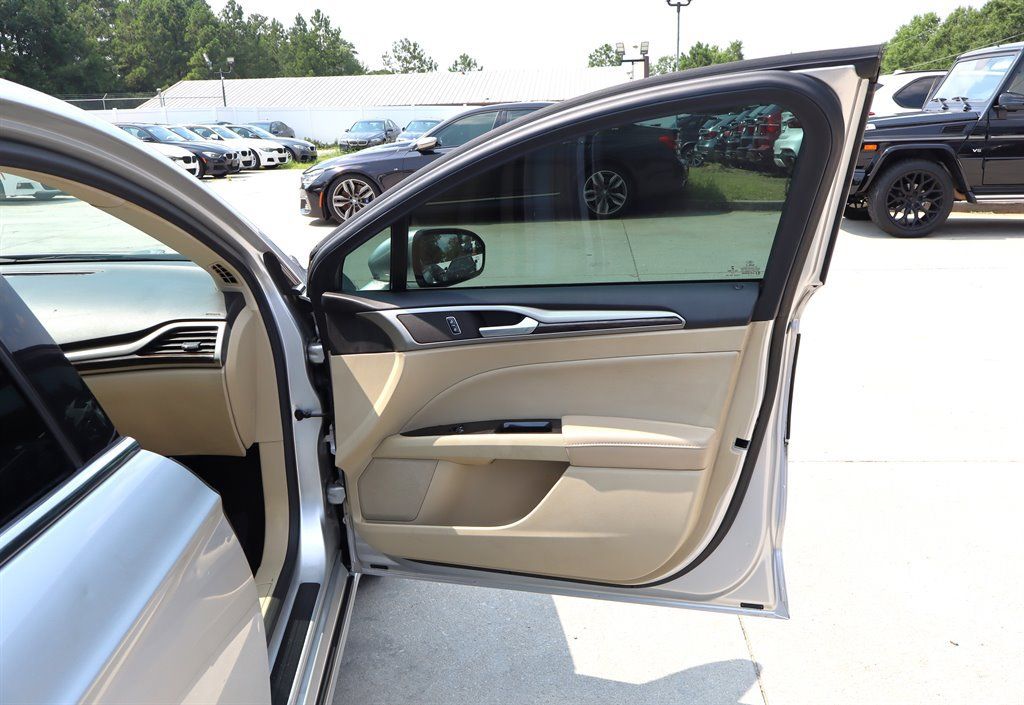 Used 2013 Ford Fusion SE FWD image 30