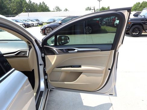 Used 2013 Ford Fusion SE FWD image 30