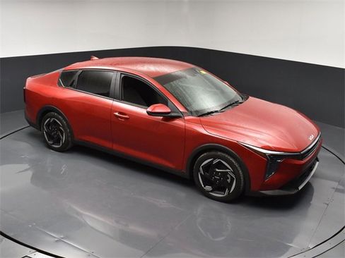 Certified 2025 Kia K4 EX image 40