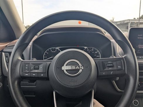 Used 2023 Nissan Rogue S image 22