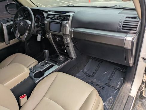 Used 2017 Toyota 4Runner SR5 Premium AWD/4WD image 19