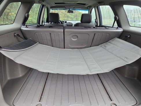 Used 2006 Toyota Matrix XR image 19