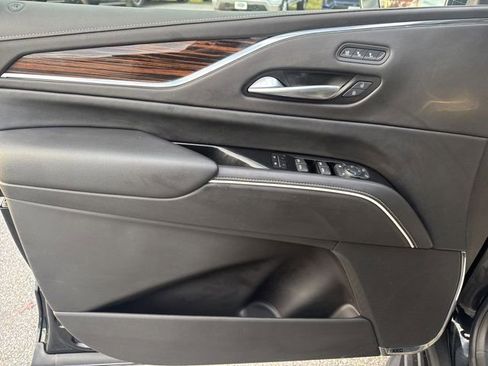 Used 2023 Cadillac Escalade Premium Luxury w/ Performance Package image 11
