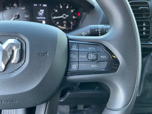 Used 2025 RAM ProMaster 2500 w/ Convenience Group FWD image 16