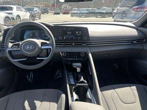 New 2025 Hyundai Elantra Blue image 44