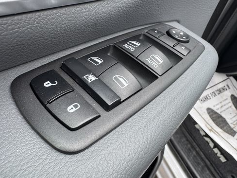 Used 2022 RAM 1500 Big Horn AWD/4WD image 10
