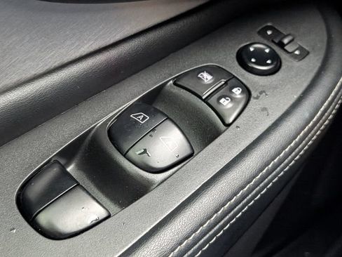 Used 2024 Nissan Murano SV w/ SV Midnight Edition Package AWD/4WD image 19