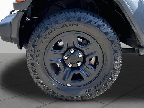 Used 2018 Jeep Wrangler Unlimited Sport AWD/4WD image 10