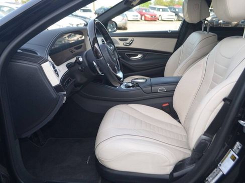Used 2018 Mercedes-Benz S 560 Sedan image 20