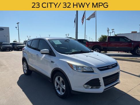 Used 2016 Ford Escape SE FWD image 8
