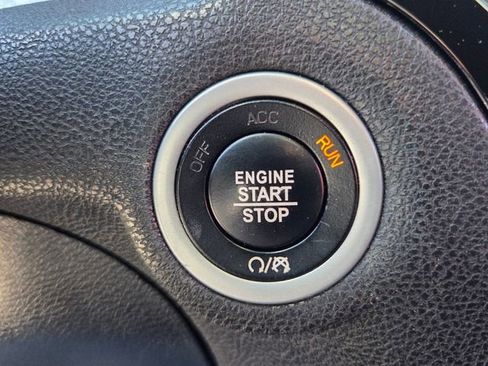 Used 2022 Chrysler 300 S image 28