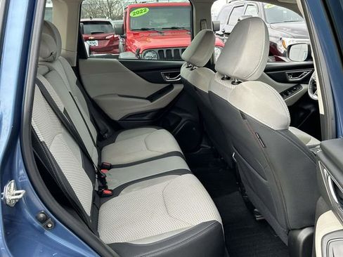 Used 2021 Subaru Forester Premium image 23