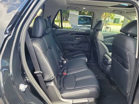 Certified 2023 Honda Pilot Touring image 10
