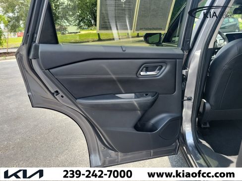 Used 2025 Nissan Rogue SV w/ SV Premium Package FWD image 14