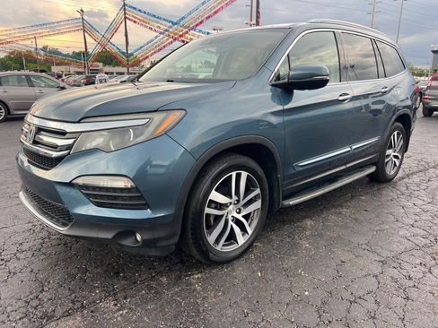 Used 2018 Honda Pilot Touring image 3