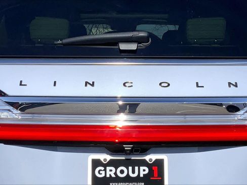 Used 2019 Lincoln Navigator Black Label w/ Cargo Package image 9