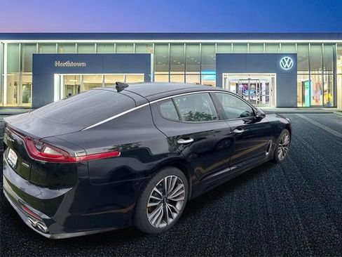 Used 2019 Kia Stinger AWD/4WD image 11