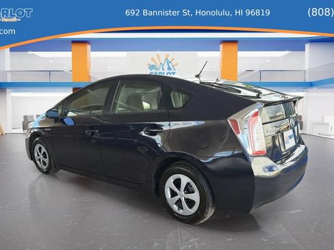 Used 2014 Toyota Prius One FWD image 15