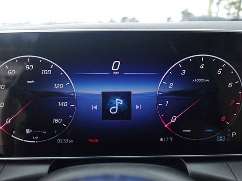 Used 2026 Mercedes-Benz GLC 300 4MATIC image 37