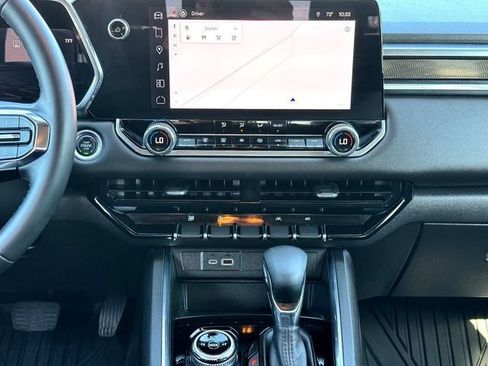 Used 2025 GMC Canyon Elevation w/ Convenience Package image 26