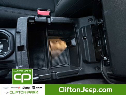 Certified 2021 Jeep Wrangler Unlimited Sahara w/ LED Lighting Group image 23