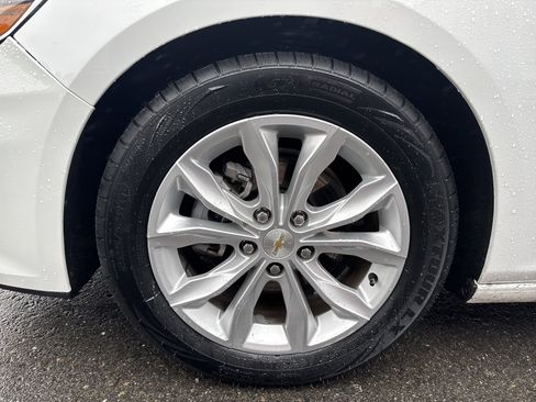 Used 2024 Chevrolet Malibu LT image 11