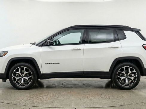 Used 2025 Jeep Compass Limited AWD/4WD image 5