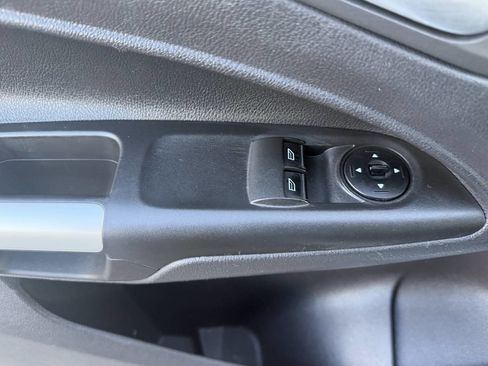 Used 2015 Ford Transit Connect XLT image 12