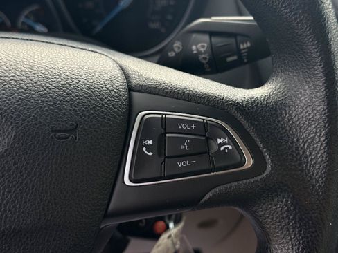 Used 2016 Ford Focus SE w/ Reverse Sensing Package FWD image 20