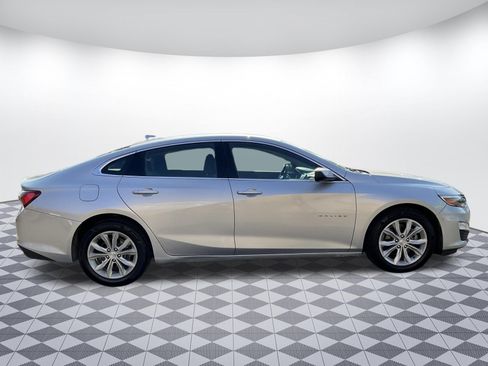 Used 2020 Chevrolet Malibu LT FWD image 2