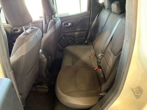 Used 2017 Jeep Renegade Altitude image 10