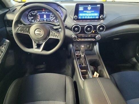 Used 2025 Nissan Sentra SV image 22