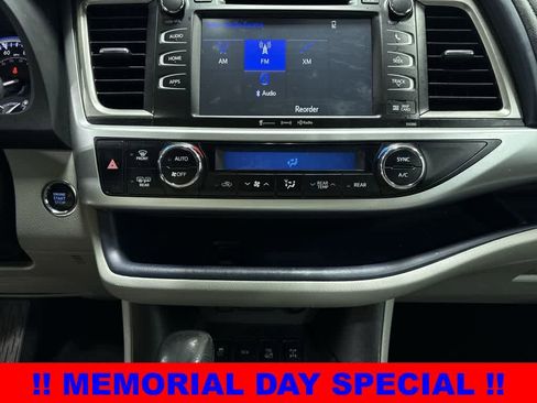 Used 2019 Toyota Highlander XLE w/ Protection Package #3 AWD/4WD image 23
