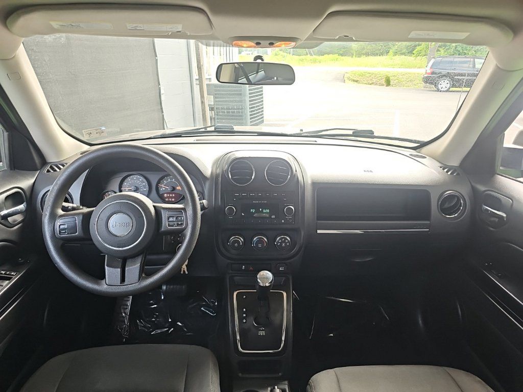 Used 2014 Jeep Patriot Sport w/ Power Value Group FWD image 15
